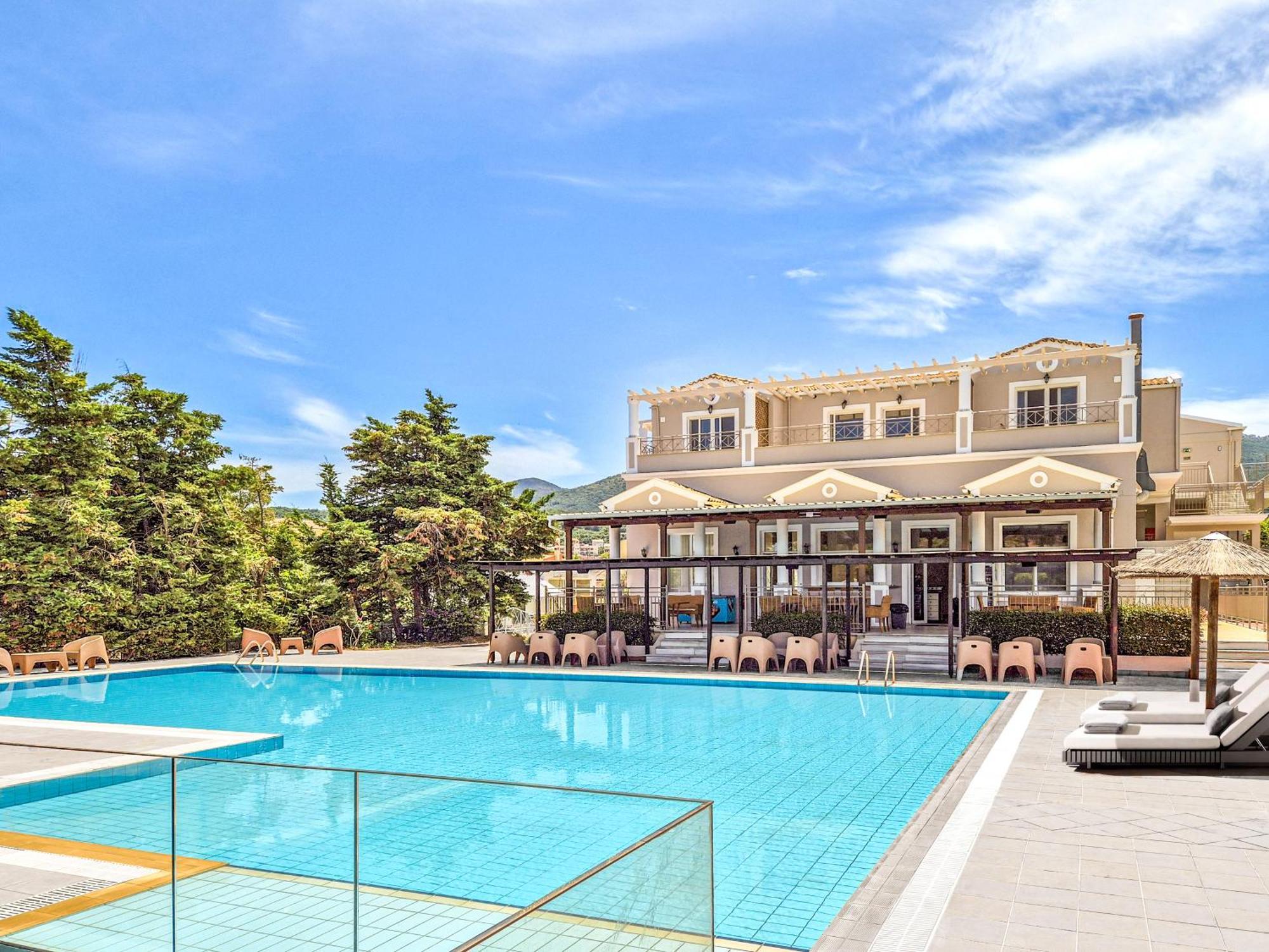 Thinalos Aparthotel Acharavi  Luaran gambar