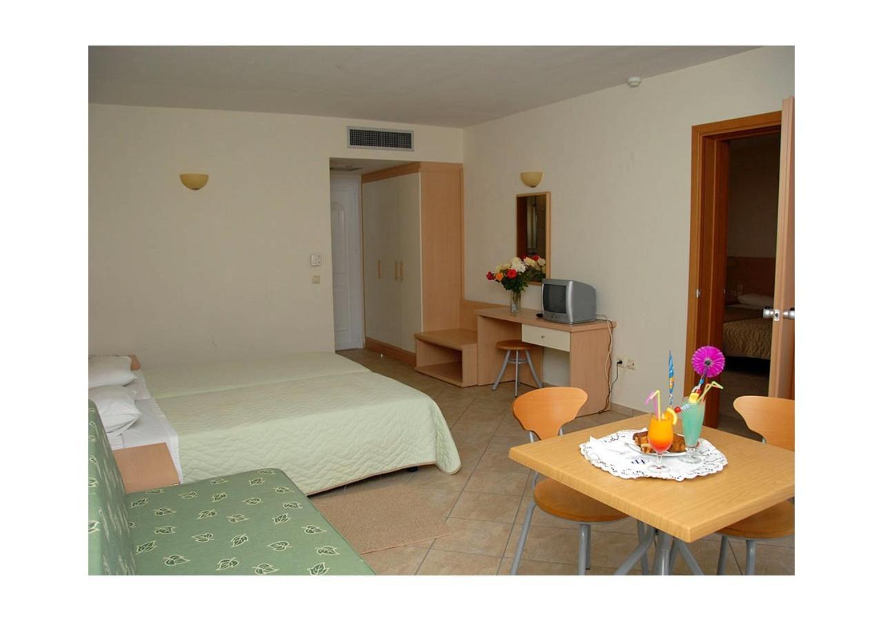 Thinalos Aparthotel Acharavi  Luaran gambar